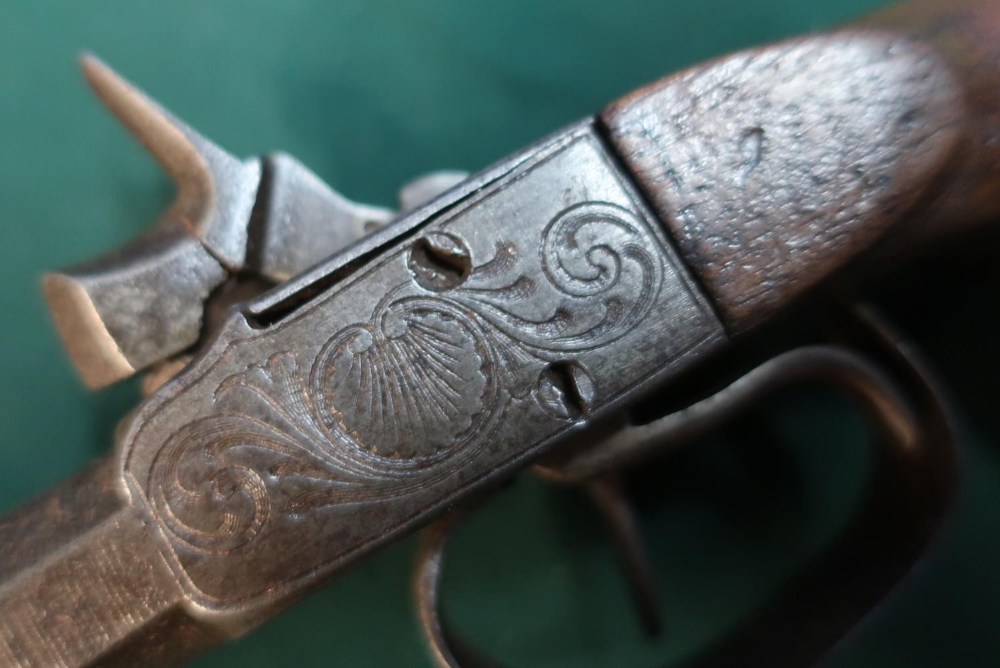 Belgian percussion cap double barrelled pocket pistol with 2.5 inch octagonal barrels engraved - Image 3 of 3