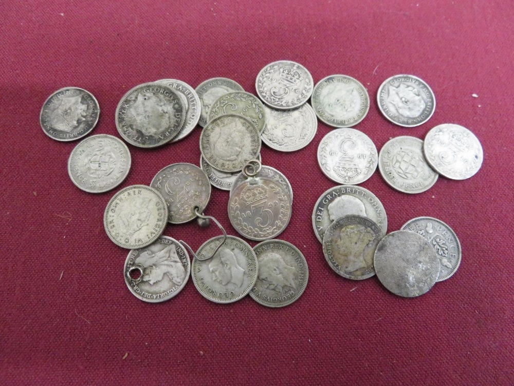 Pre-1947 silver coinage including Victorian, 1.28oz