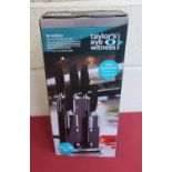 As new Taylor Eye Witness Brooklyn knife block set