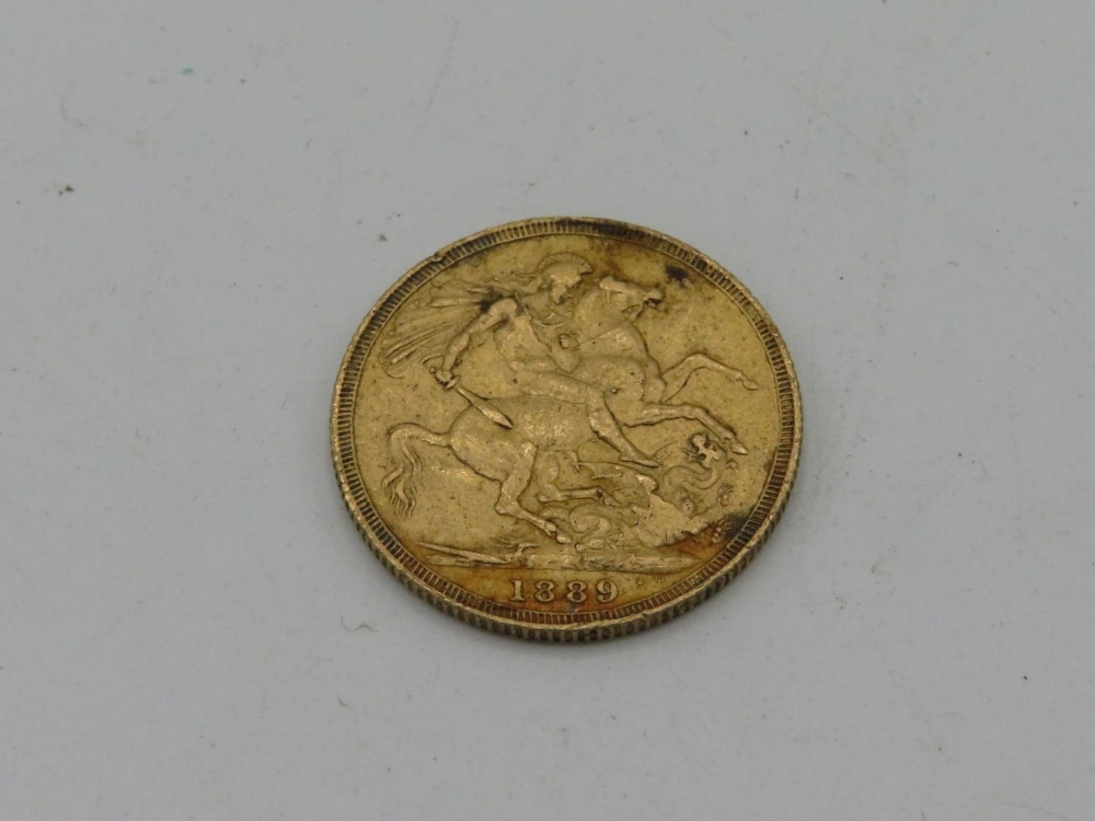 Victorian gold full Sovereign, 1889 - Image 2 of 2