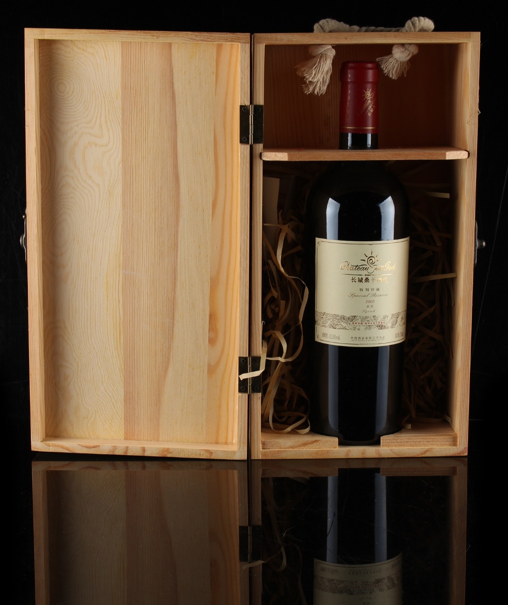 Property of a deceased estate - wine - Chateau Sun God, 2005, one bottle, in wooden case.