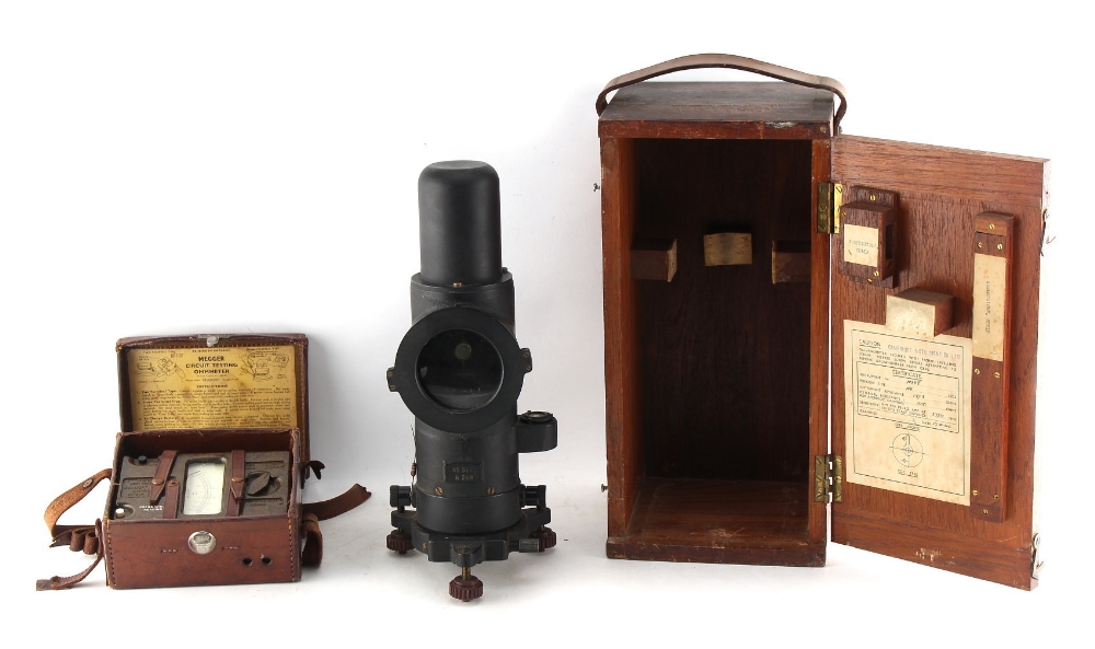 Property of a gentleman - a Cambridge Instruments mirror galvanometer, in fitted wooden case;