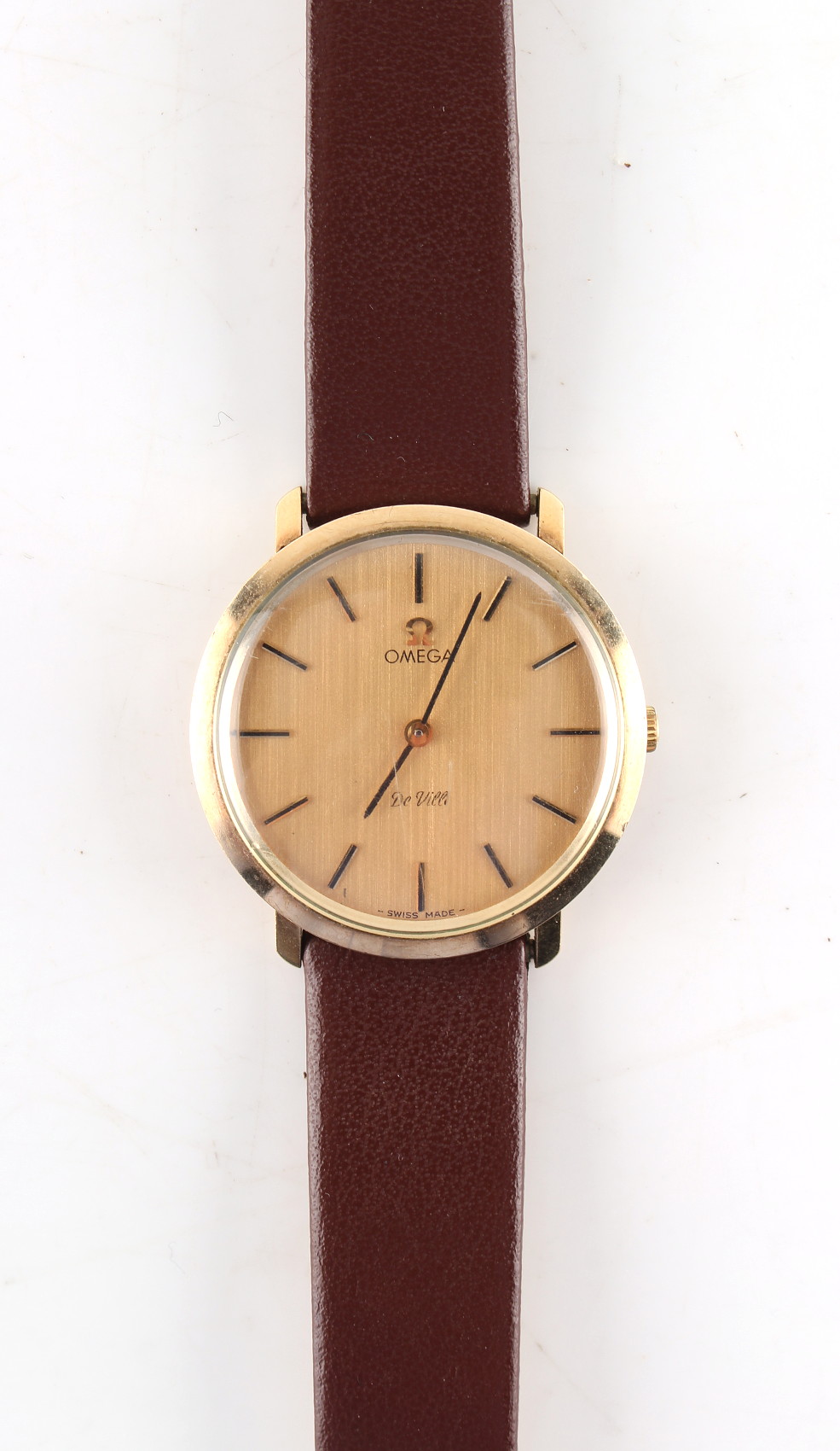 Property of a gentleman - a gentleman's Omega De Ville 9ct gold cased wristwatch, on brown leather