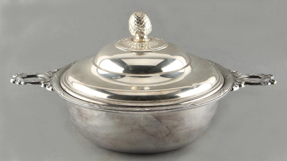 Property of a deceased estate - a Christofle silver plated tureen with pineapple finial, 13.9ins. (