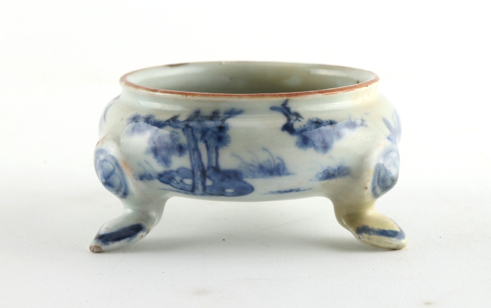 Property of a lady - an unusual mid 18th century English delft silver form cauldron salt, probably - Image 3 of 7