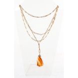 Property of a deceased estate - an agate pendant on 9ct gold chain necklace, the chain approximately