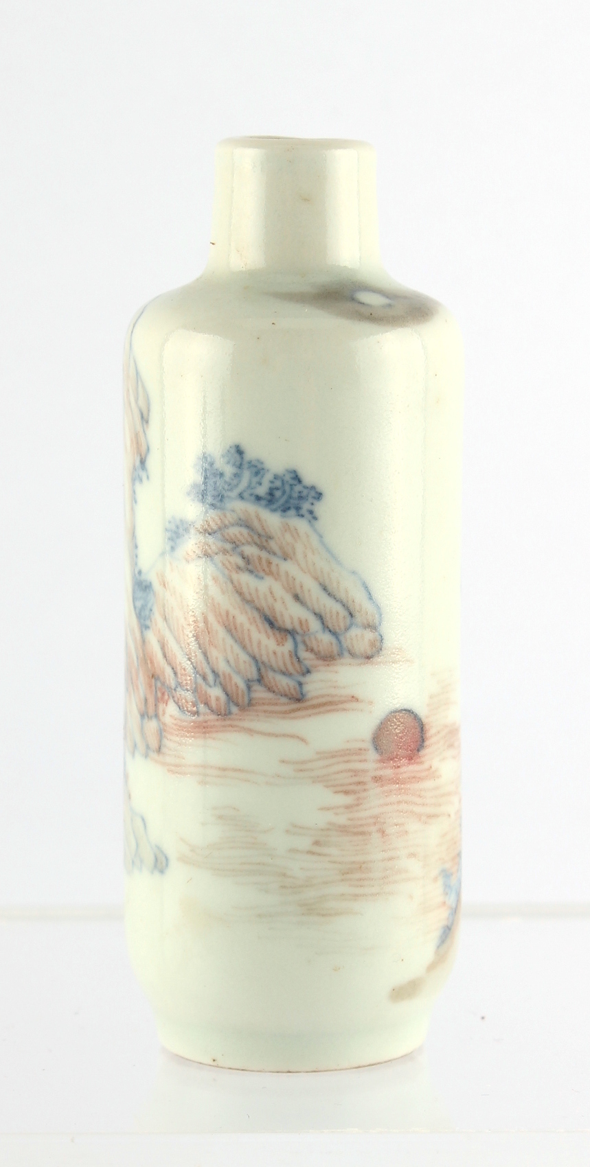 Property of a lady - a Chinese copper red & underglaze blue snuff bottle, 19th century, painted with - Image 3 of 5