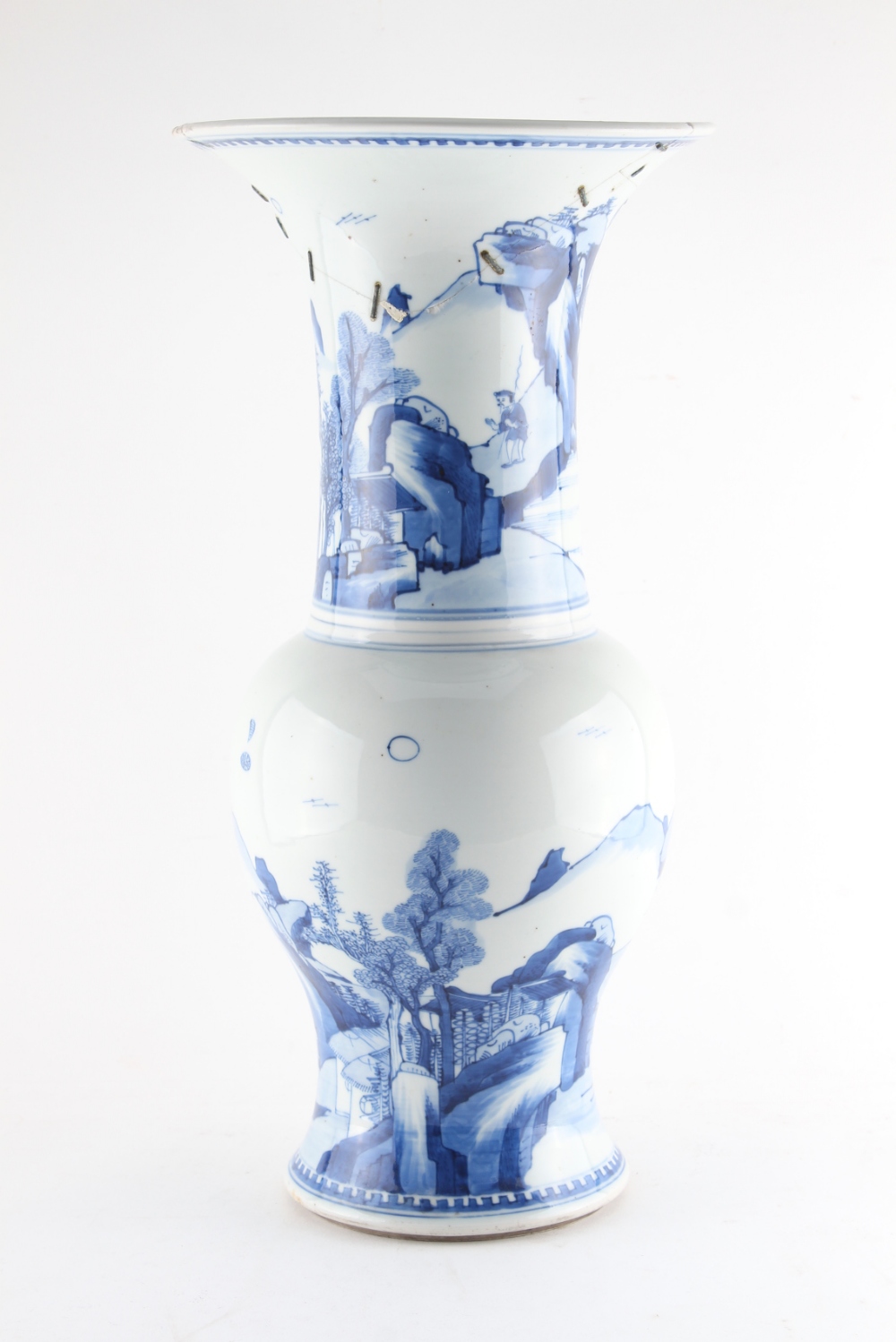 Property of a gentleman - a Chinese blue & white yenyen or 'phoenix tail' landscape vase, Kangxi - Image 2 of 5