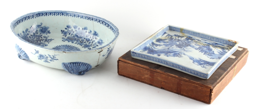 Property of a lady - a blue & white porcelain square tray, 18th / 19th century, painted with a - Image 2 of 7