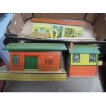 Hornby ''O'' Gauge/7mm No 3 Wayside Station With Ramps, plus a signal box and a No. 1 goods