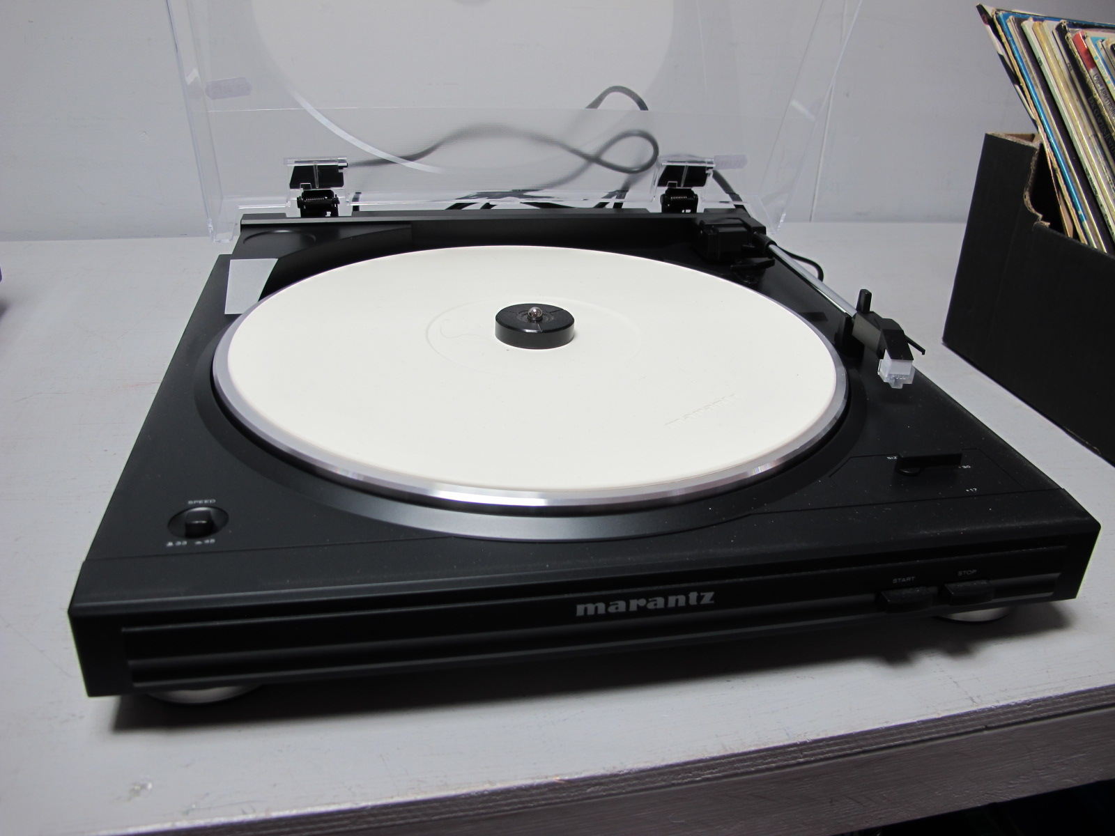 Audio: A Marantz TT5005 Turntable, Slipmat, untested: sold for parts only.