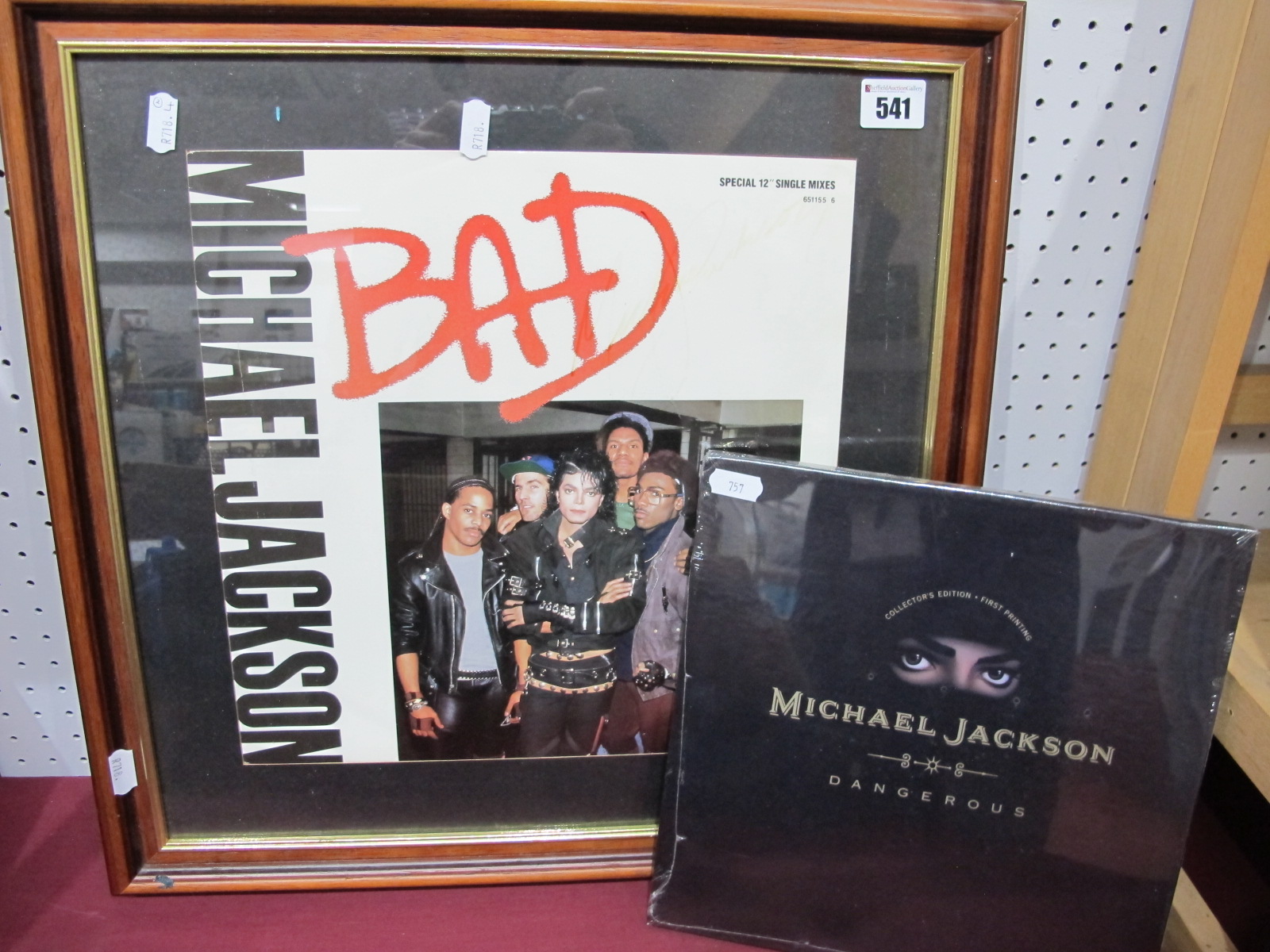 Michael Jackson 'Dangerous' Collectors Edition, 3D pop-up 'First Printing' CD book (scarce) in