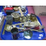 XIX Century Brass Ladle's Shire Horse Brass, brass, plume, with belts, chamber candlestick, etc;