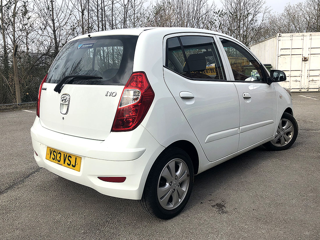 2013 [YS13 VSJ] Hyundai i10 Active, 5-Door Hatchback in white, 1.3 Petrol Manual Gearbox, 10,721 - Image 2 of 4