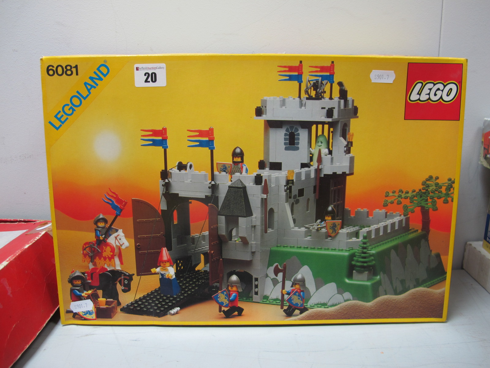 A Legoland #6081 Kings Mountain Fortress, instruction leaflet, unchecked for completeness, boxed.