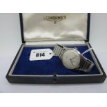 Longines; A Vintage Gent's Wristwatch, the signed dial with line markers, Arabic numerals and