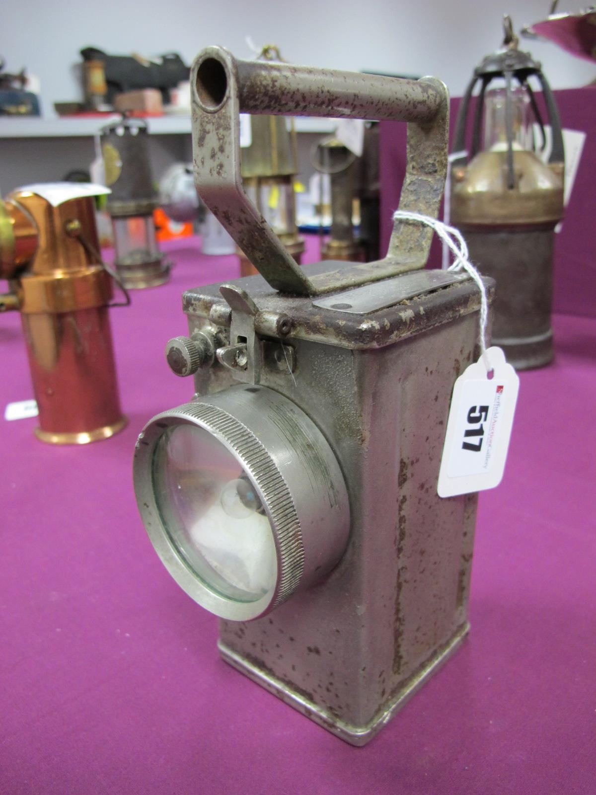 Nife of Redditch Type NH10 Miners Lamp, circa 1940, having metal horizontal carry handle, 20cm