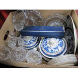 Booths Real Old Willow Dinner Ware, of ten pieces including two tureens. Stuarrs and other