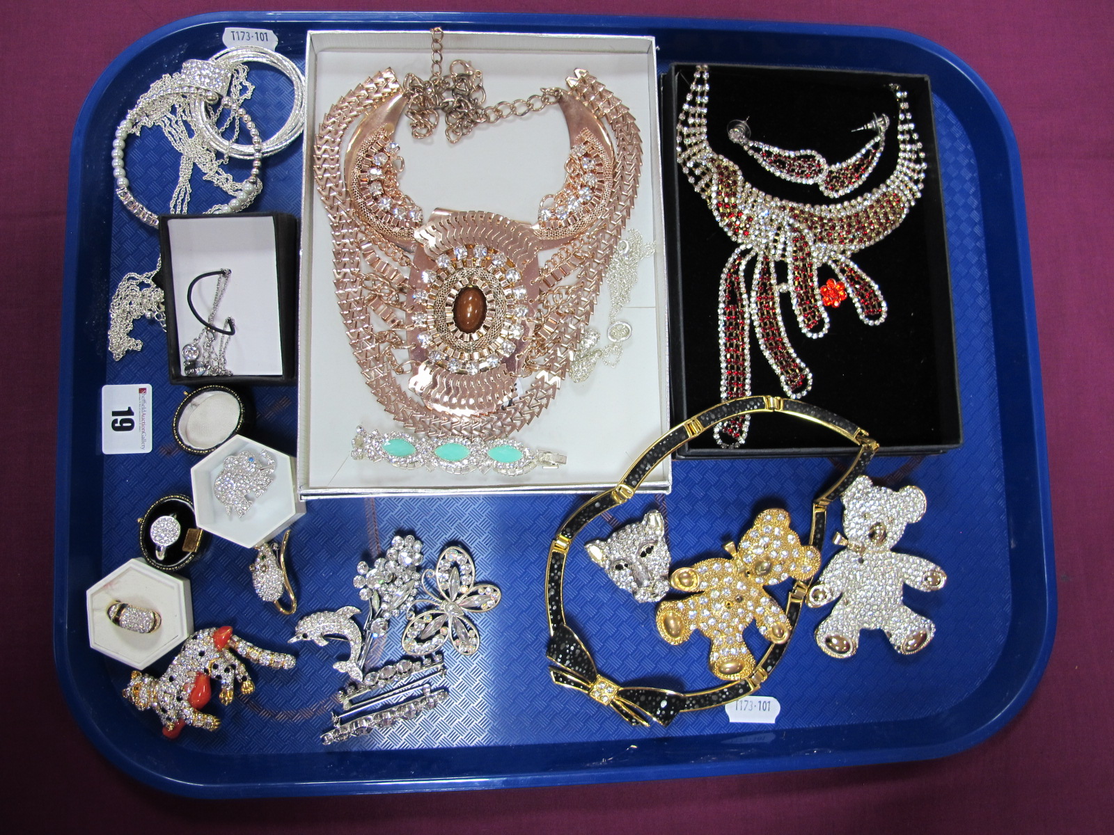 A Collection of Ornate Diamante Costume Jewellery, including brooches, rings, necklaces, etc:- One