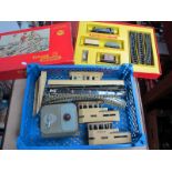 A Small Quantity of Hornby Dublo Lineside Buildings, and a boxed Tri-ang "OO'"Set No RS.4 comprising