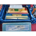 A Hornby Dublo DI Island Platform, boxed, A two rail goods yard, unboxed, a No 4620 breakdown crane,