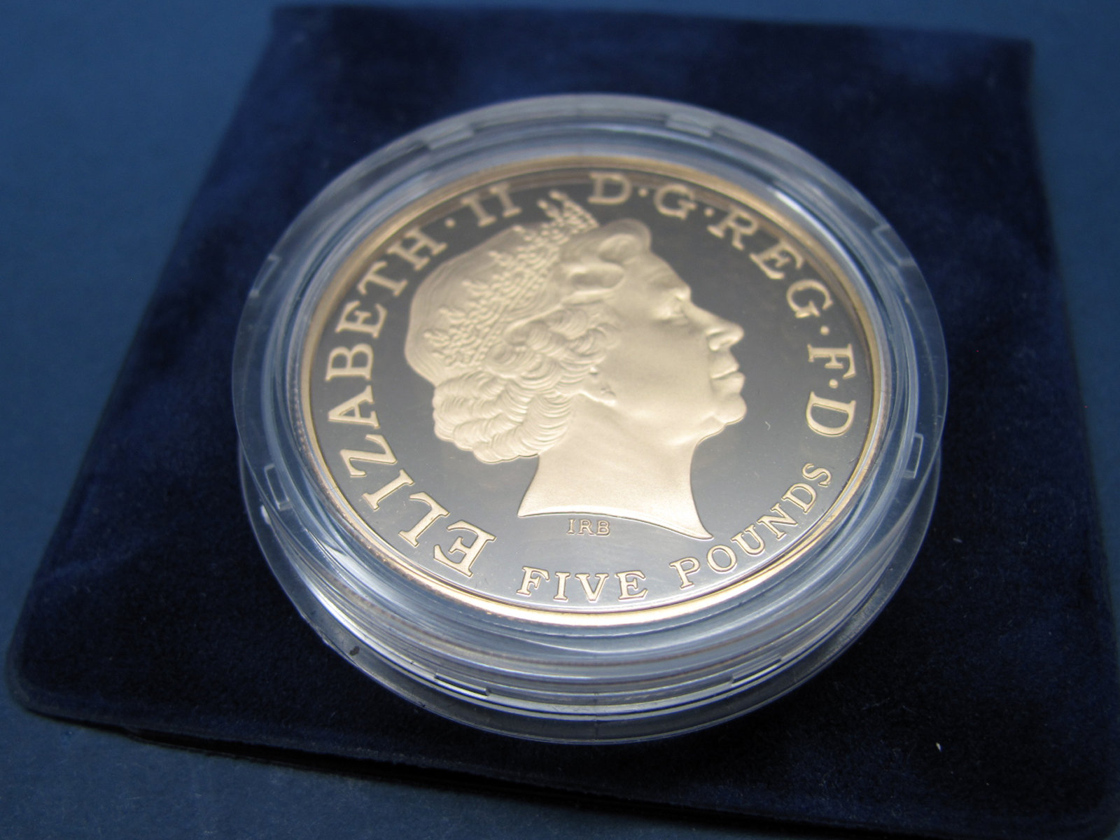 The Royal Mint Countdown to London 2012, 2010 Gold Proof Five Pounds Coin, .9167 AU, weight 39. - Image 2 of 3