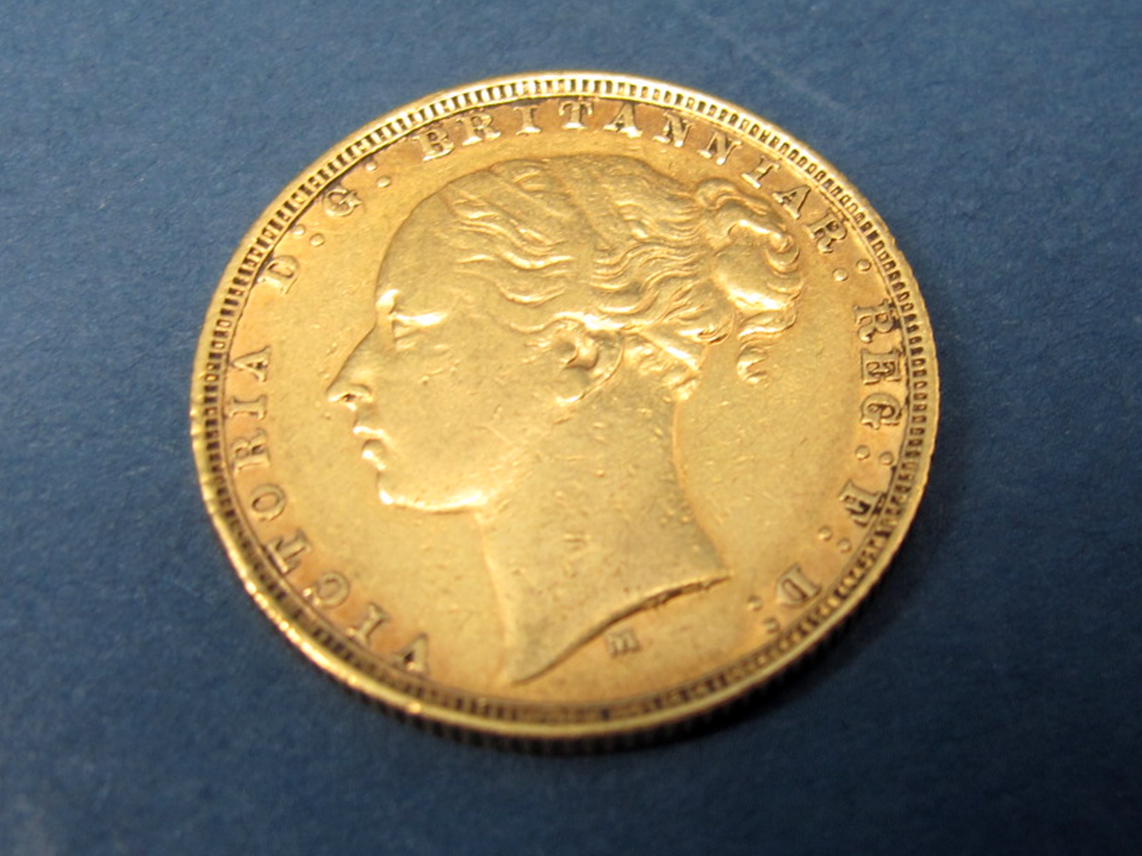 Queen Victoria Young Head Gold Sovereign, 1878 'M', accompanied by Westminster C.O.A., (8.0g).