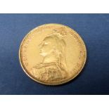 Queen Victoria Jubilee Head Gold Sovereign 1890, accompanied by Westminster C.O.A., (8.0g).