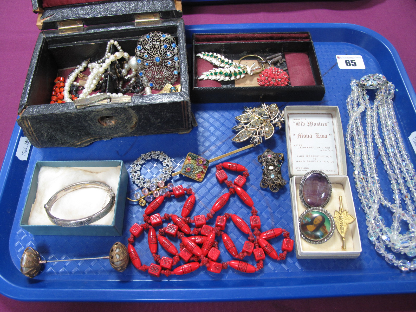 Assorted Costume Jewellery, including a Chester hallmarked silver bangle, (1961) leaf engraved to