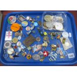 Badges, key rings, medallions, tokens, etc:- One Tray