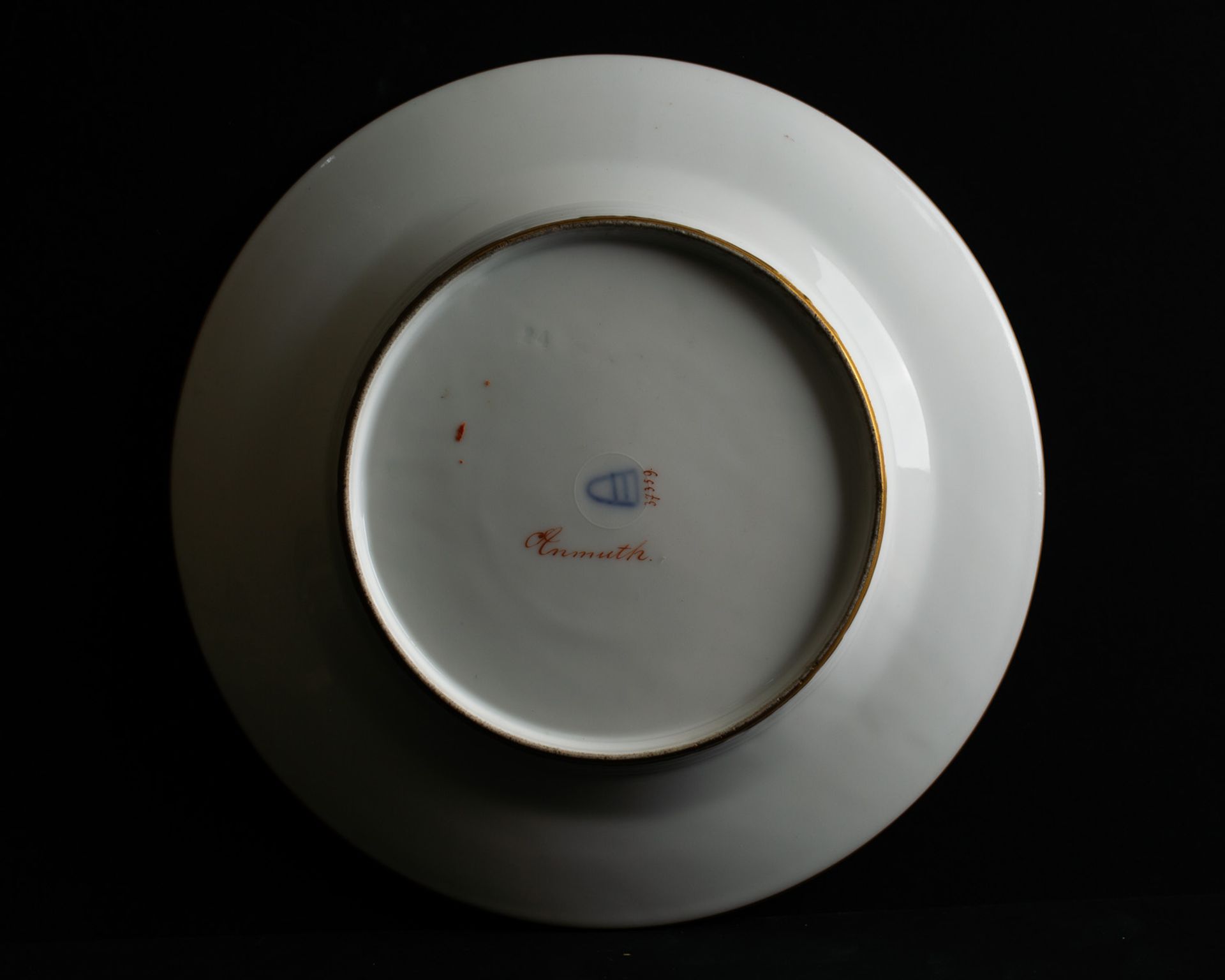 A ROYAL VIENNA-STYLE PORCELAIN PLATE AFTER GREINER (GER. 19TH CENTURY), 1908-1959 - Bild 2 aus 3