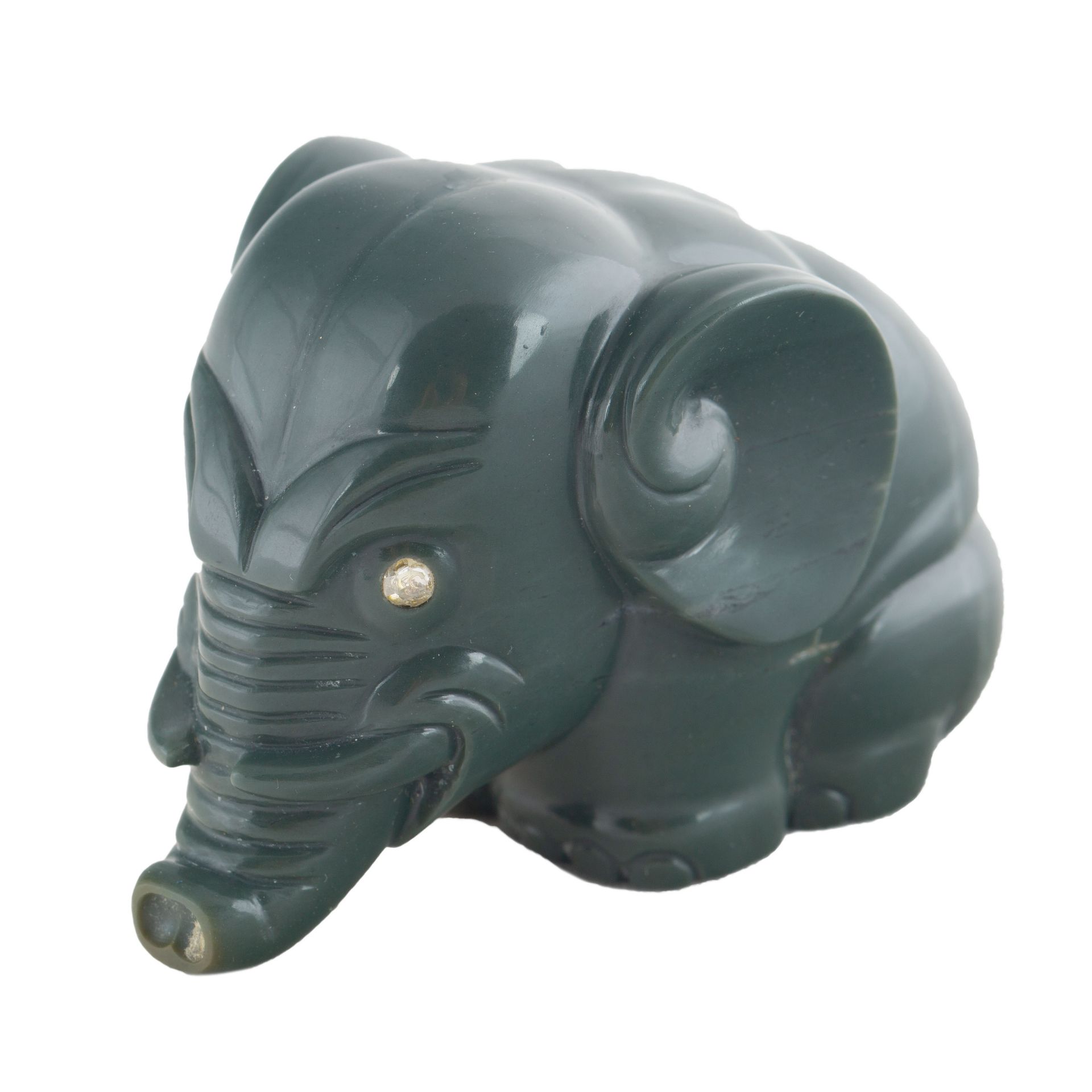 A FABERGE CARVED JASPER ELEPHANT, ST. PETERSBURG, CIRCA 1900