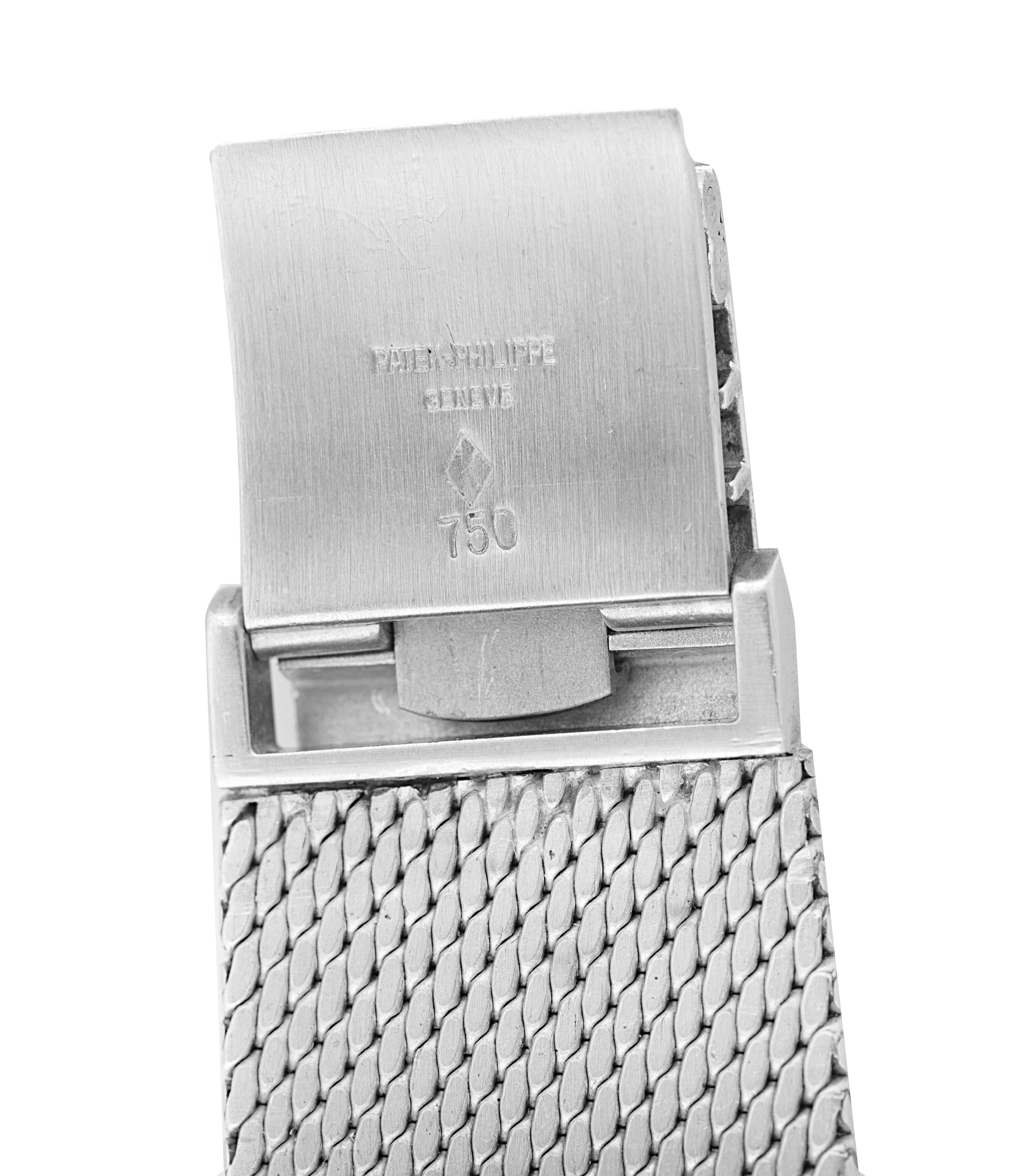 A PATEK PHILIPPE 18K WHITE GOLD AND DIAMOND CALATRAVA WRISTWATCH WITH BRACELET, REF. 5006 - Image 6 of 6