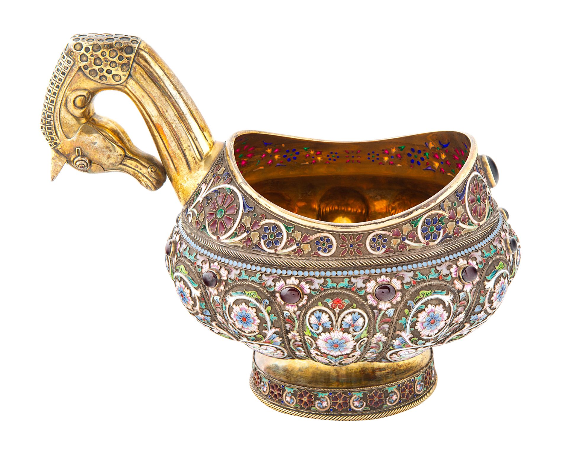 A RUSSIAN FABERGE-STYLE SILVER AND SHADED CLOISONNE ENAMEL KOVSH, LATE 20TH CENTURY - Bild 3 aus 4