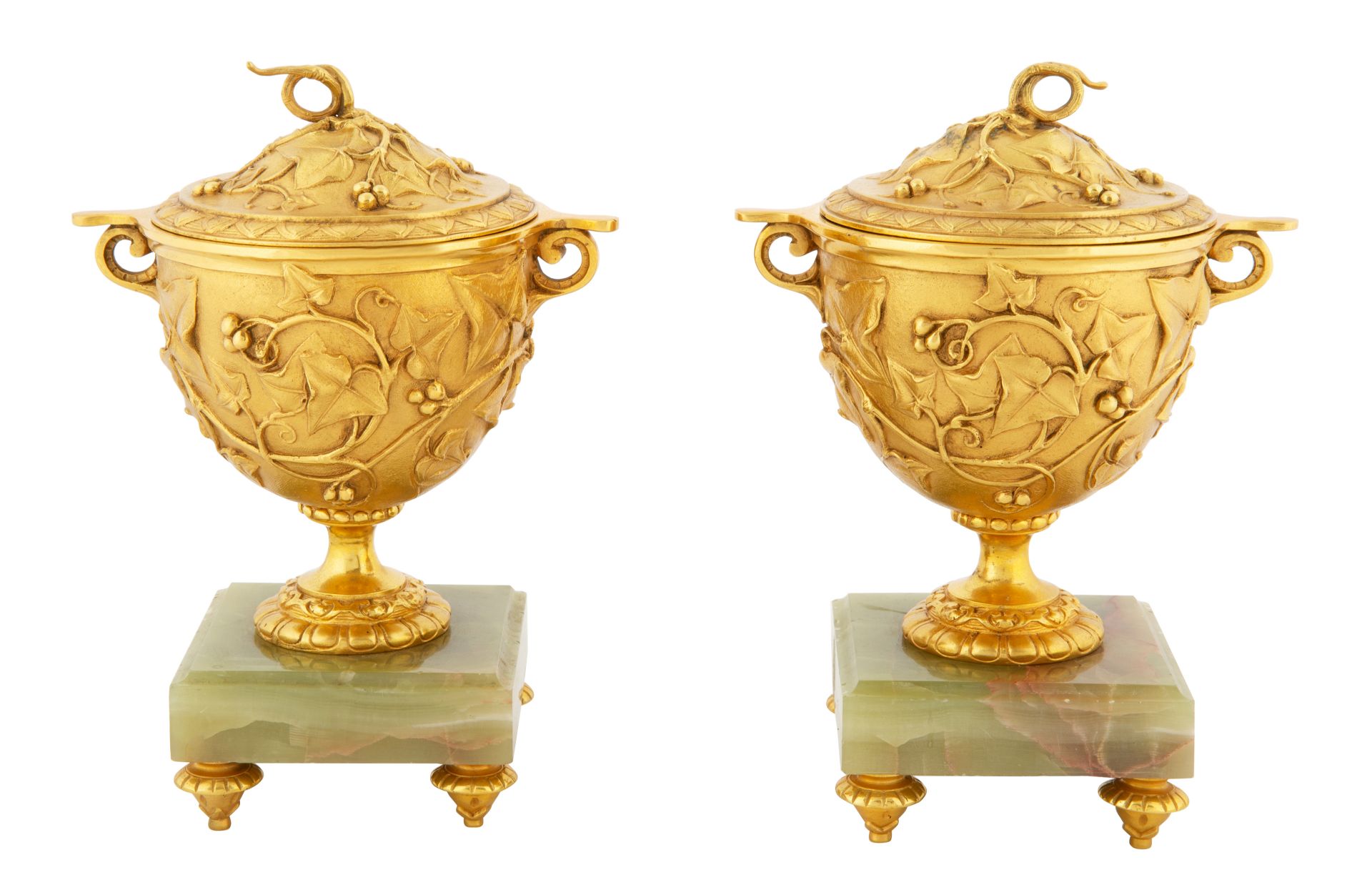 A PAIR OF FRENCH ORMOLU AND ONYX VASES, 19TH CENTURY - Bild 2 aus 2