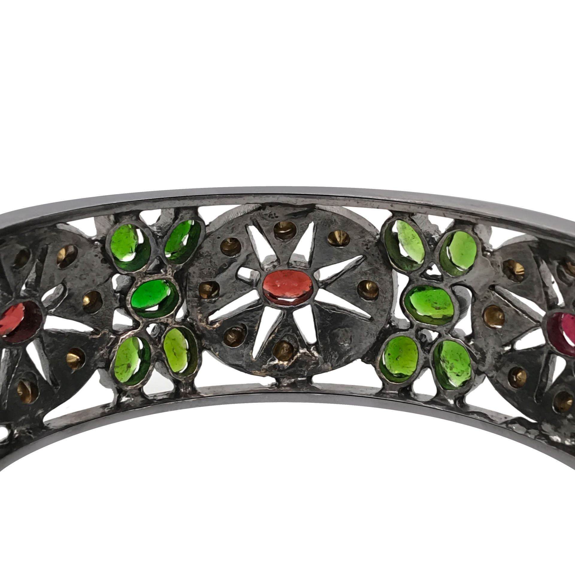 TSAVORITE RUBY AND DIAMOND BANGLE - Bild 3 aus 4