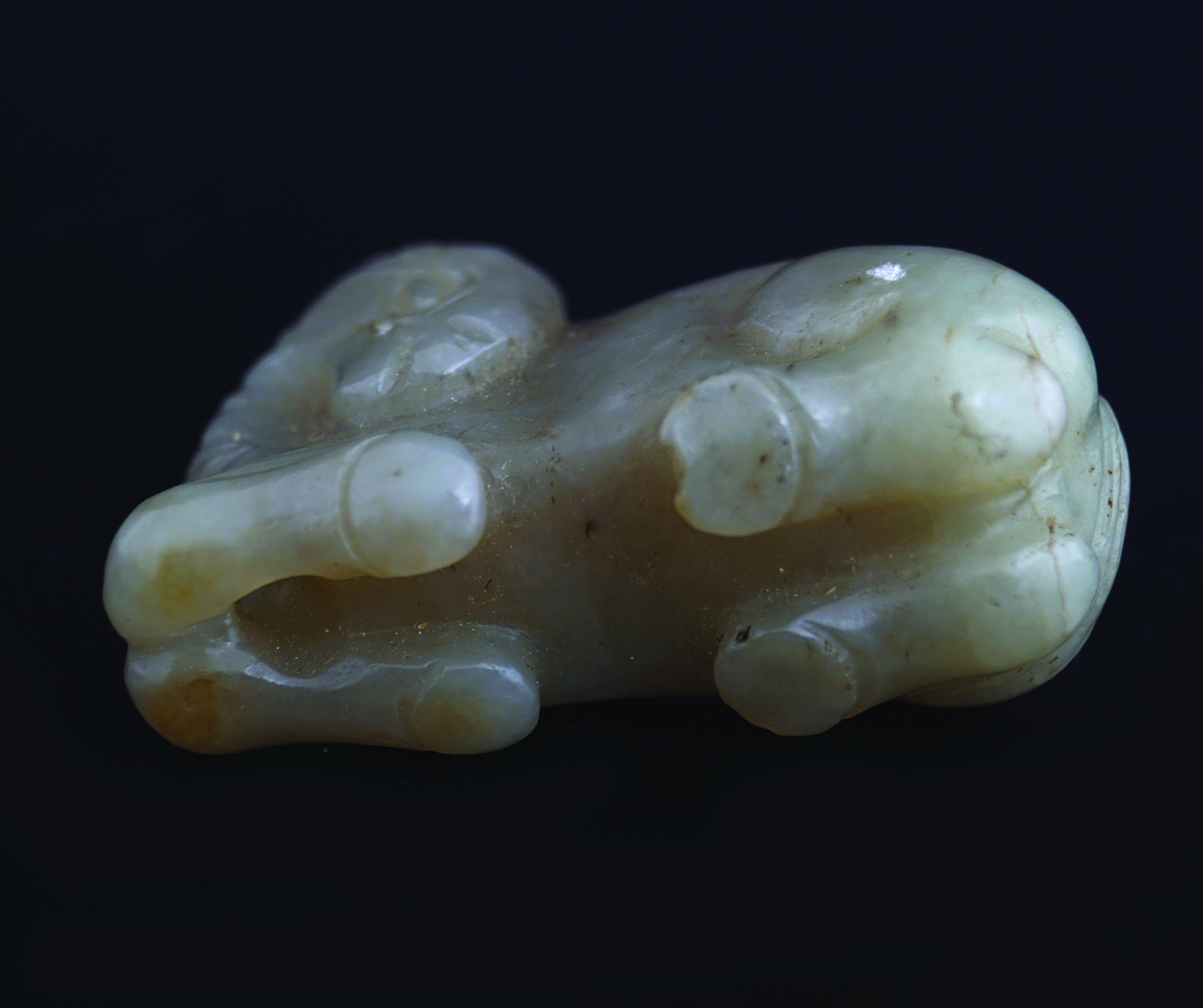 EARLY CHINESE CELADON JADE RECUMBENT HORSE - Image 3 of 3