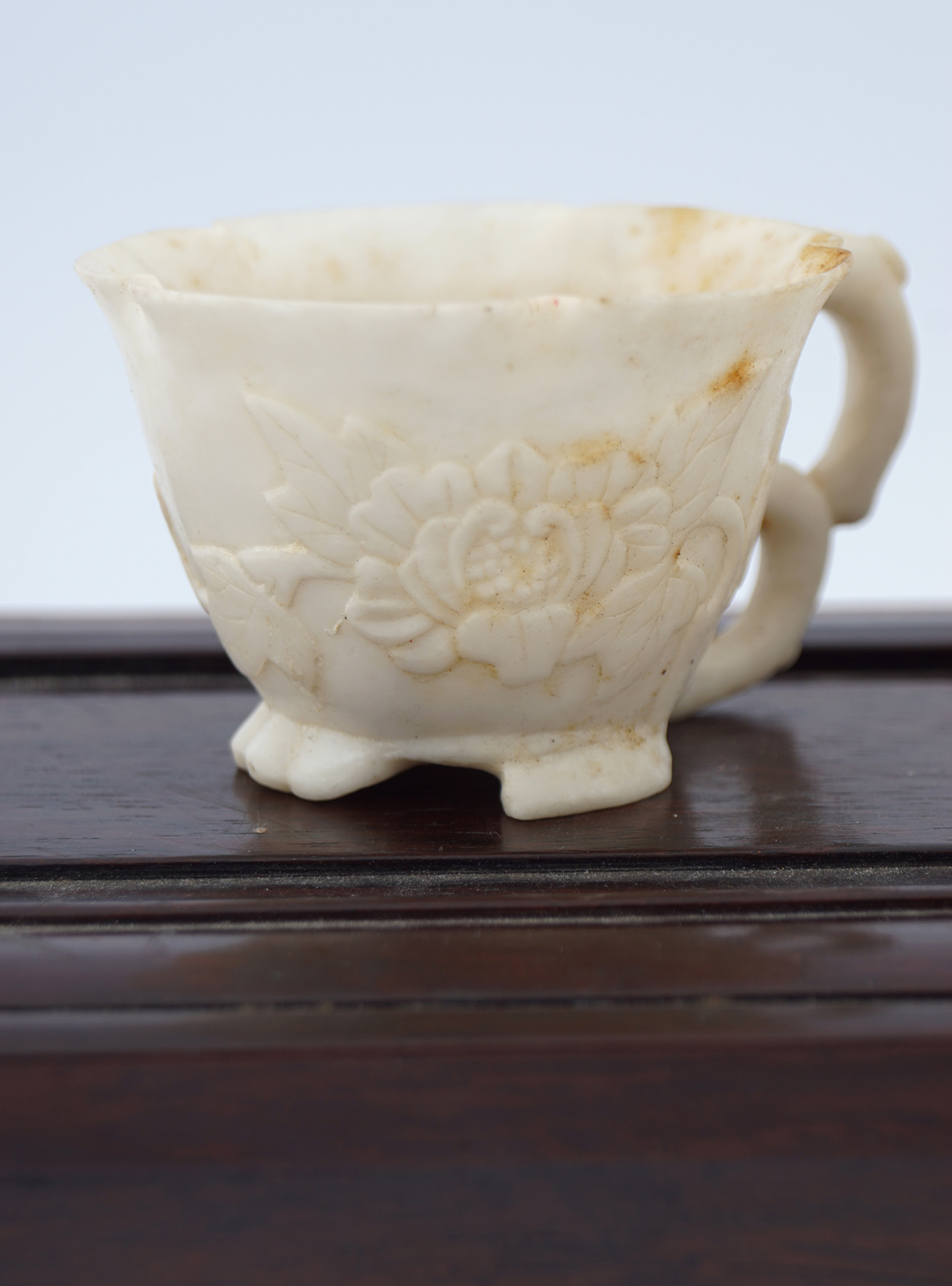SET OF 10 CHINESE CARVED WHITE STONE CUPS - Image 3 of 7