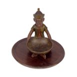 VESTIBULE MONKEY HELD CARD TRAY