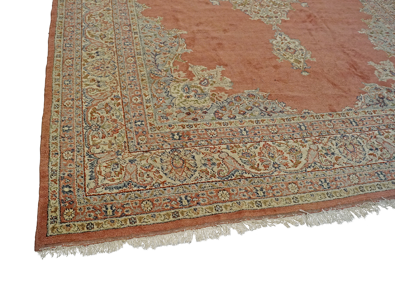 LARGE PERSIAN CARPET - Image 3 of 3