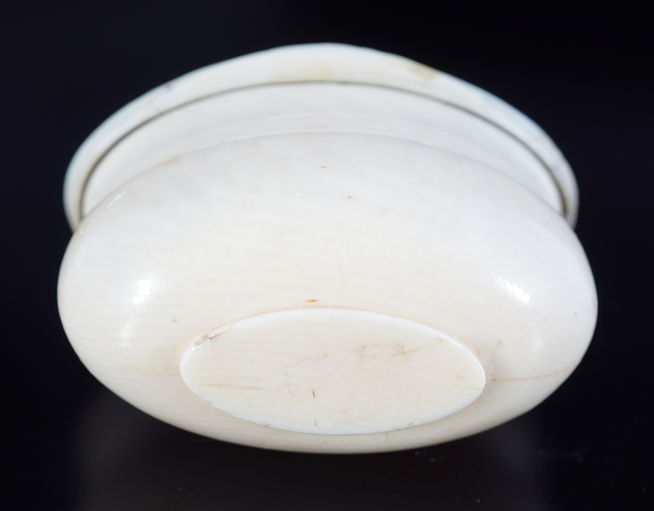 19TH-CENTURY ENGLISH IVORY OVAL BOX - Image 5 of 5