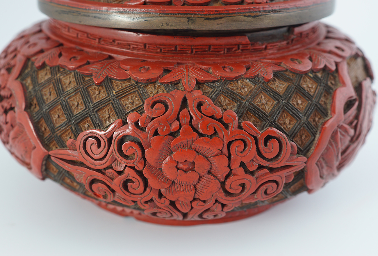 QING CINNABAR LACQUER CIRCULAR 'BOYS' BOX - Image 5 of 7