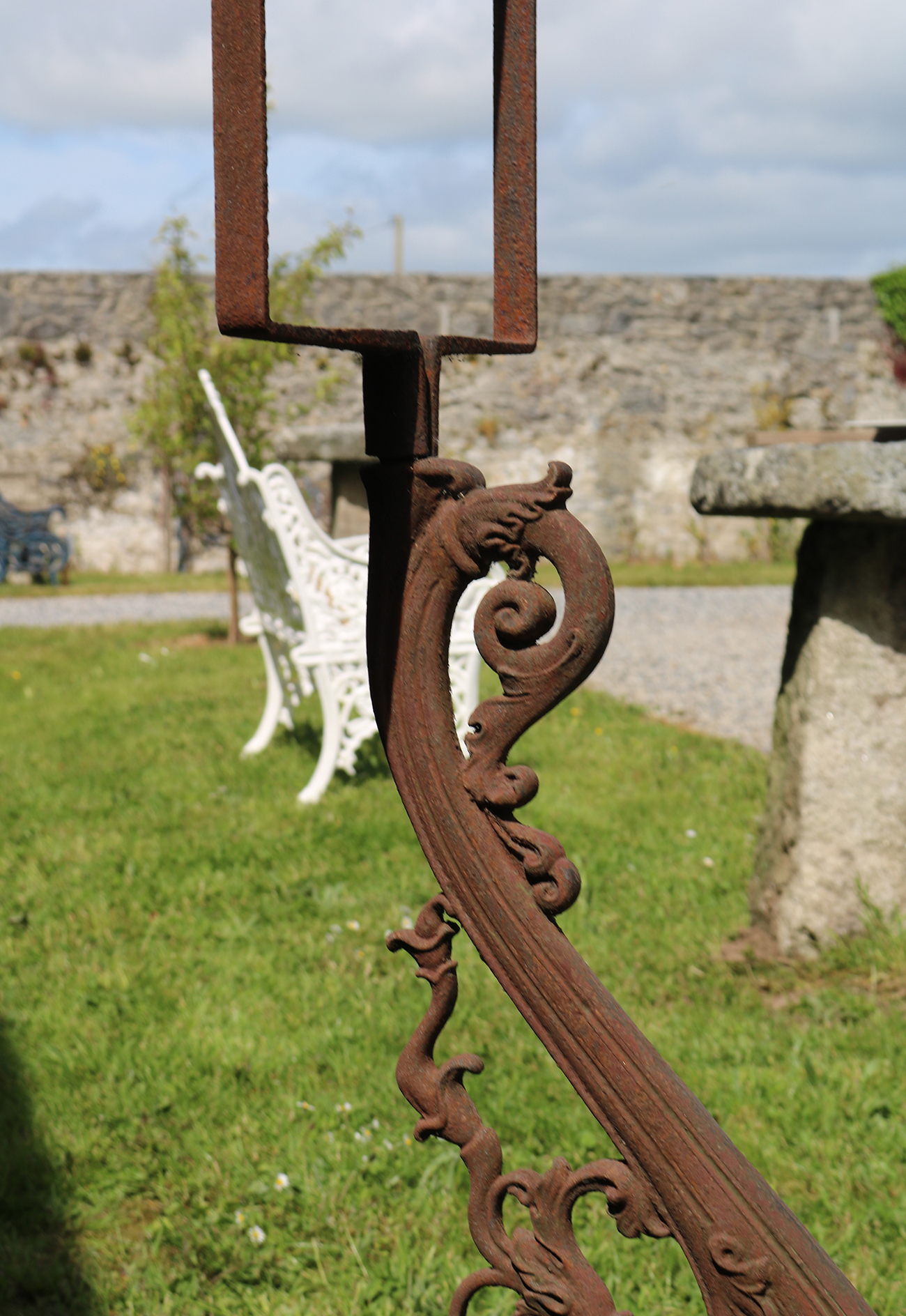 19TH-CENTURY CAST IRON LAMP BRACKET - Image 4 of 5