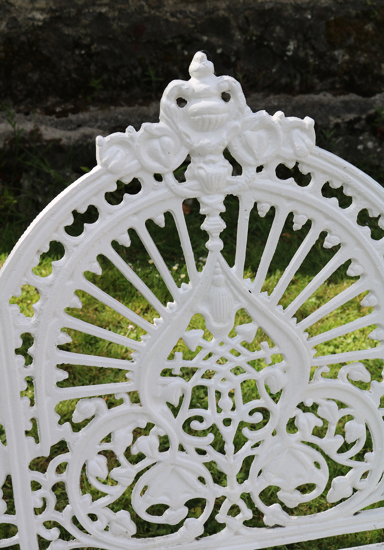 CAST IRON SINGLE ARCHED GARDEN SEAT - Image 2 of 3