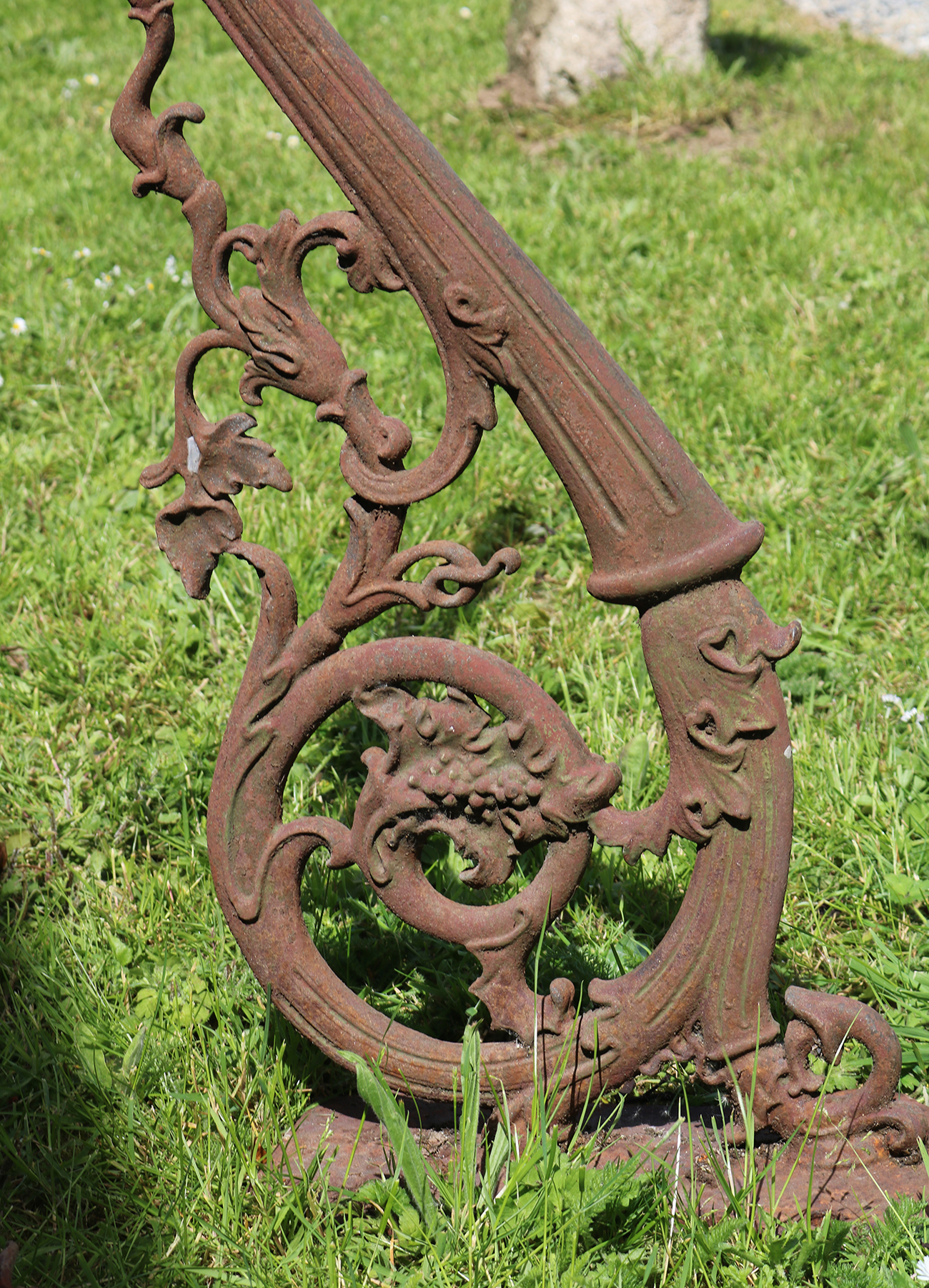 19TH-CENTURY CAST IRON LAMP BRACKET - Image 2 of 5