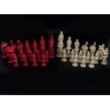 19TH-CENTURY CHINESE IVORY CHESS SET