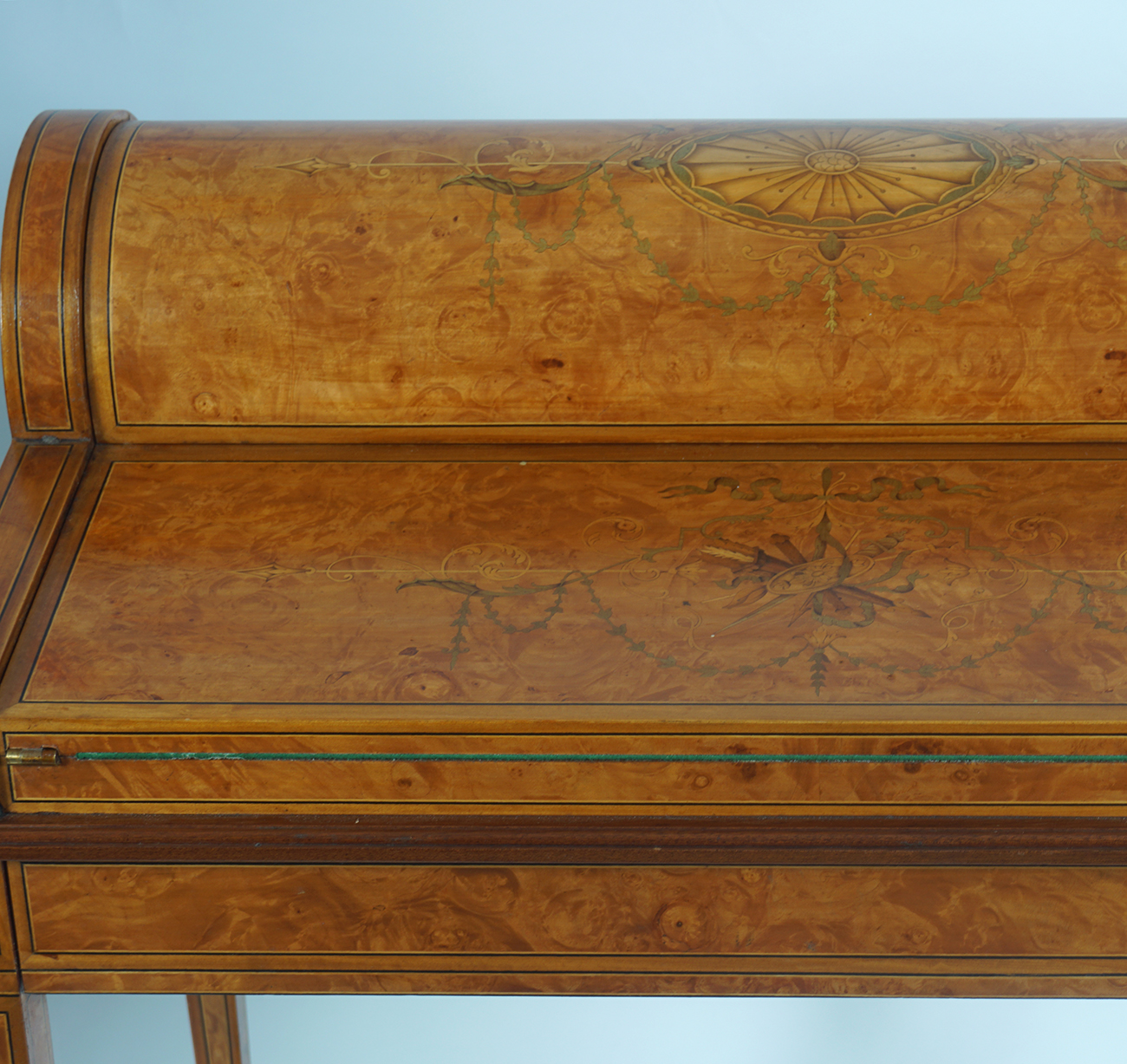 EDWARDIAN SATINWOOD AND MARQUETRY WRITING DESK - Image 2 of 3