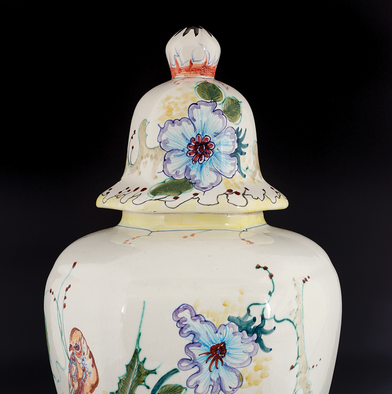 LARGE DELFT POLYCHROME URN - Image 3 of 3