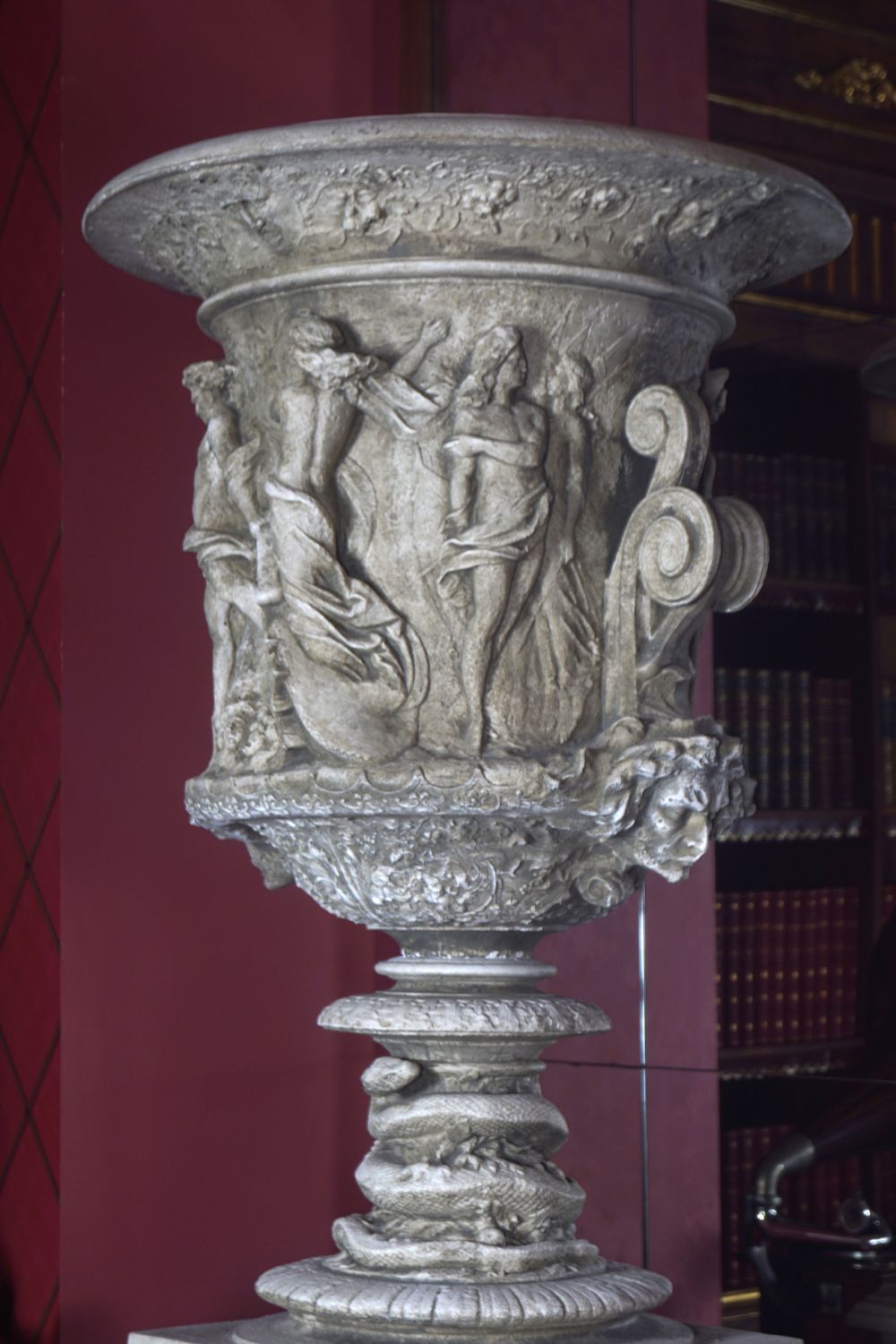 PAIR OF MONUMENTAL NEO-CLASSICAL URNS - Image 6 of 7