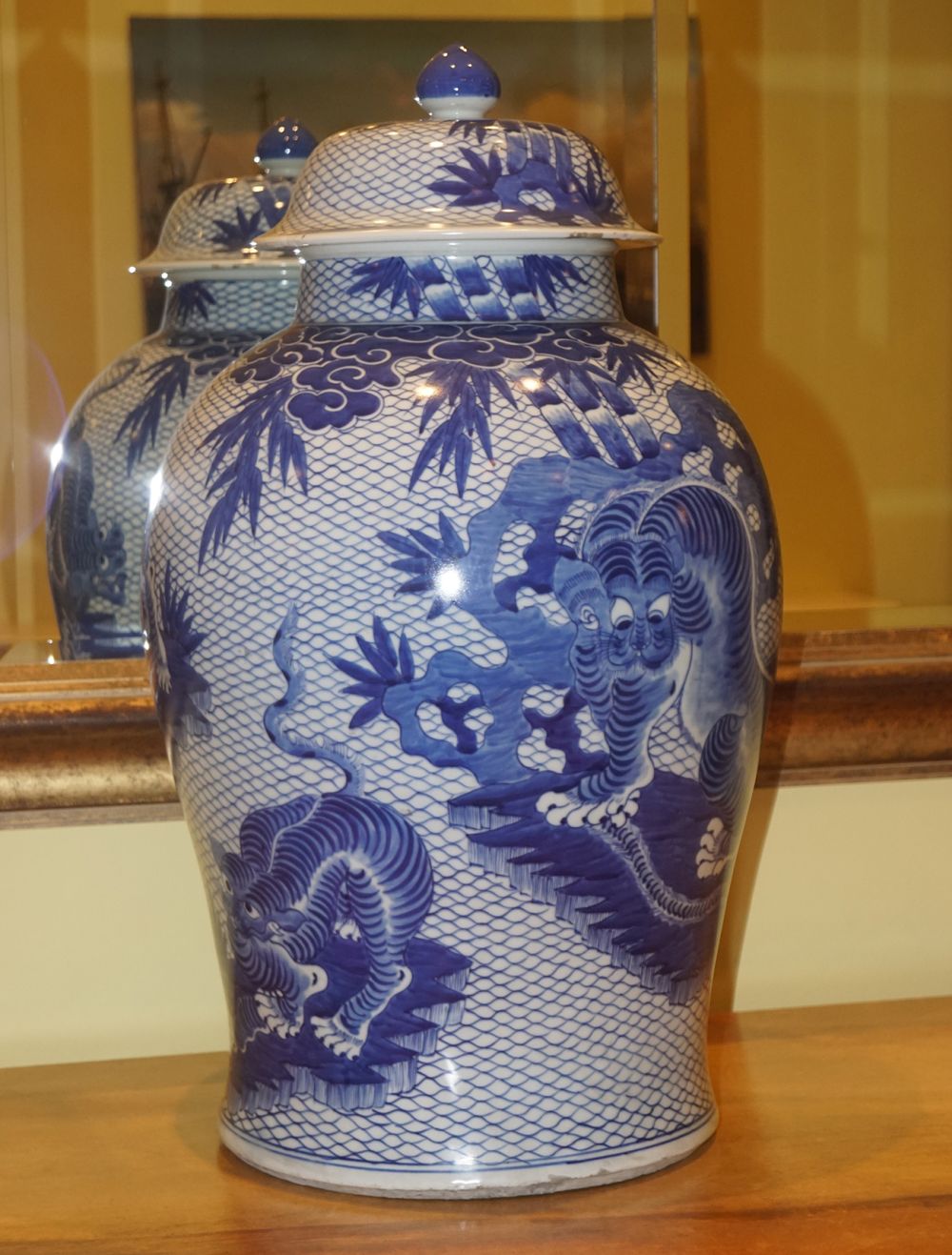 PAIR OF LARGE CHINESE BLUE AND WHITE GINGER JARS